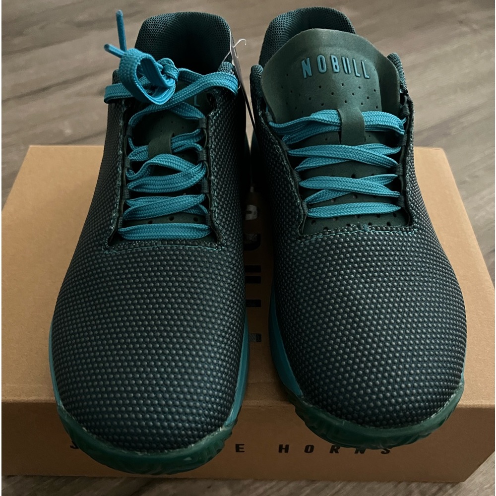 NOBULL Tenis shoes never used
